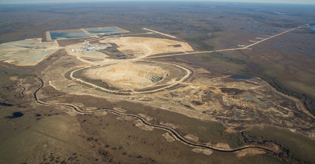De Beers puts Canadian Snap Lake diamond mine up for sale